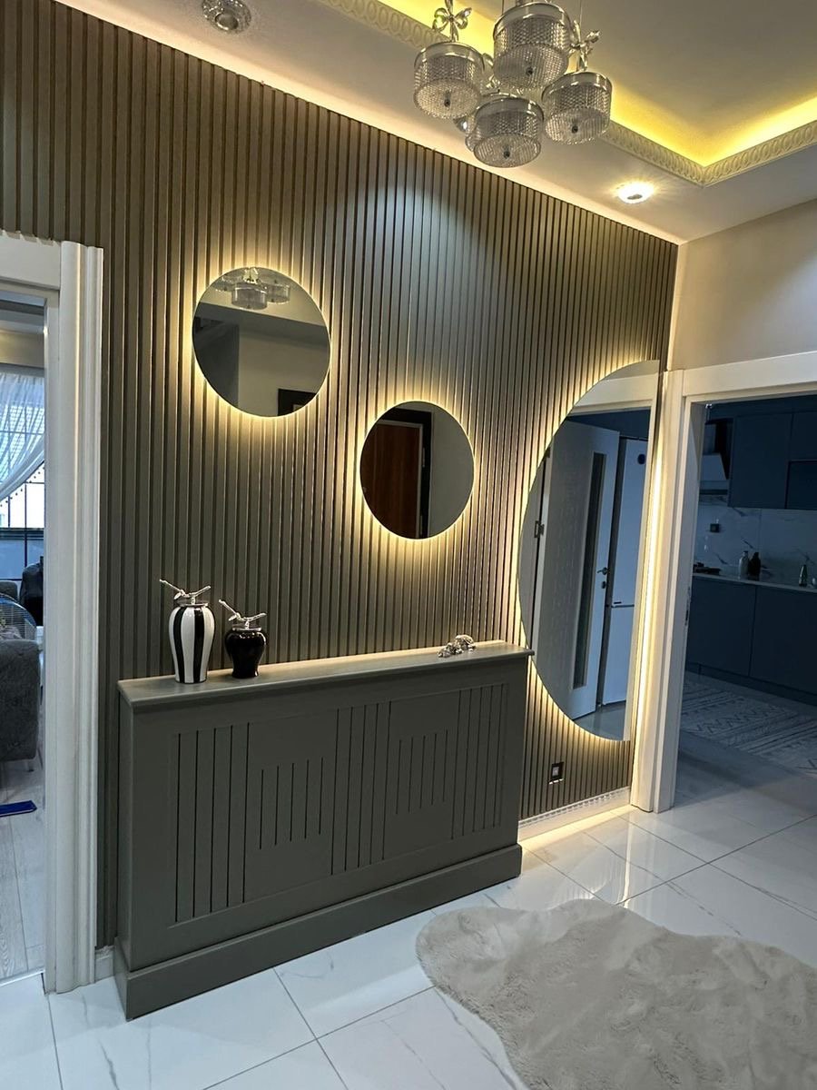 نقدم خدمات تصميم وتنفيذ ديكور مداخل بالمرايات والأرفف بتصاميم عصرية تناسب الفلل والشقق والمجالس والمداخل الداخلية. نحرص على استغلال مساحة…